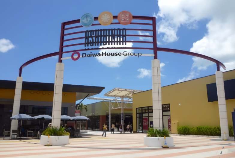 沖繩 ASHIBINAA Outlet
