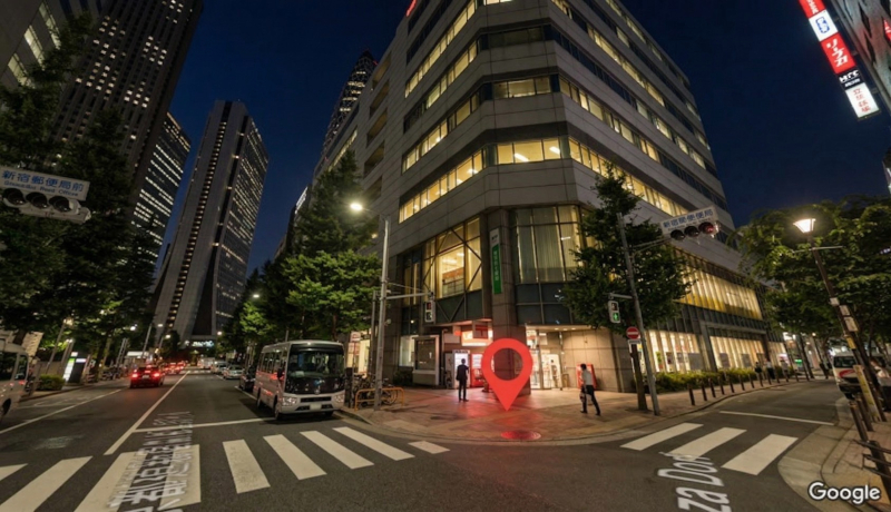 東京新宿西口郵便局前夜間集合地點實際街景照片