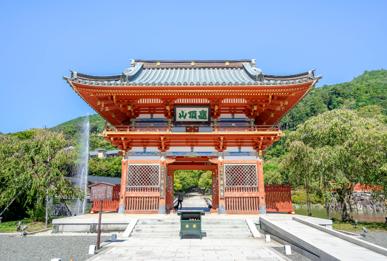 勝尾寺入口山門