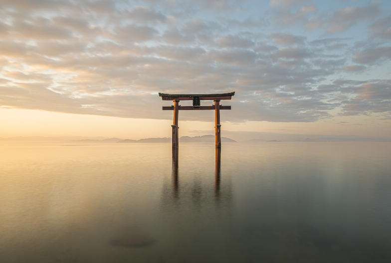 白鬚神社湖中大鳥居
